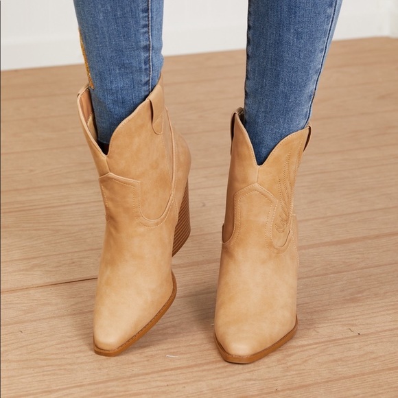 Sold Out - Picture 6 of 14